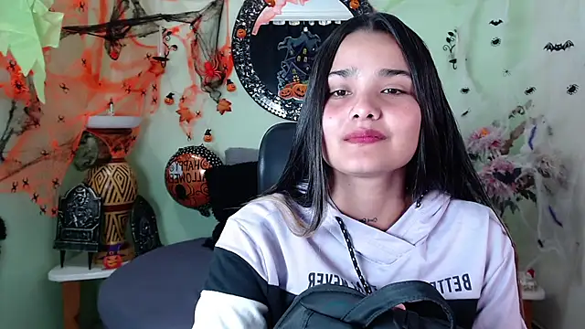 DestinyHills online show from October 27, 12:01 pm