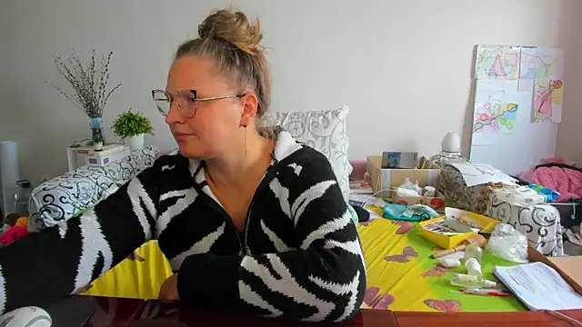 IamYourNarcotic online show from November 5, 10:42 am