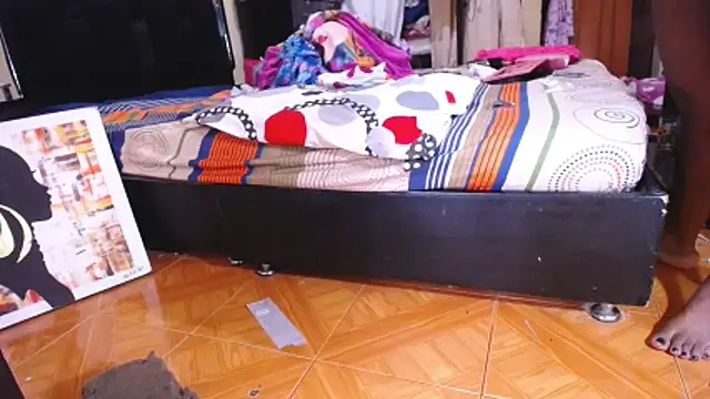 loreblackhot online show from December 13, 7:53 pm