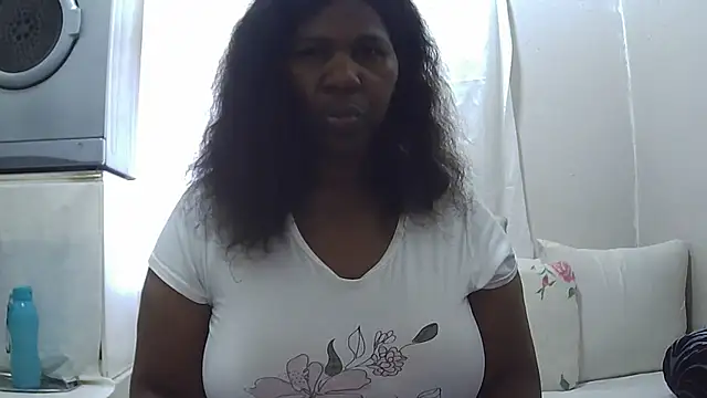 Delicioussexy online show from October 9, 6:06 am