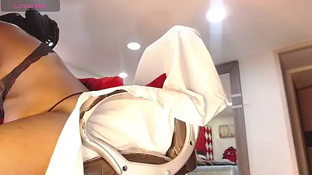 TamyJhonson online show from April 7, 1:02 pm