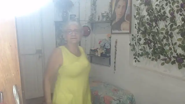 FunnyGrandma online show from June 11, 12:32 am