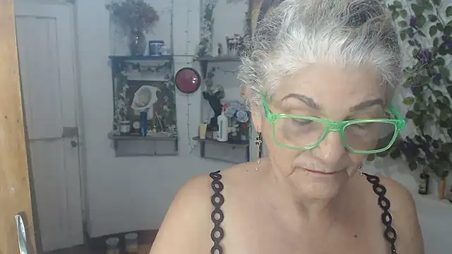 FunnyGrandma online show from July 12, 1:06 am