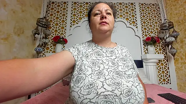 AleshaArabian online show from September 19, 2:43 am