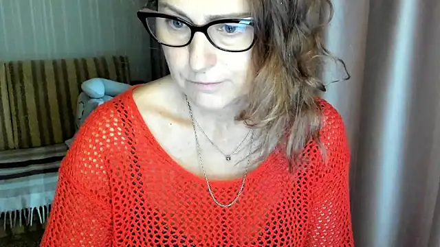 lauraoven online show from November 8, 11:48 am