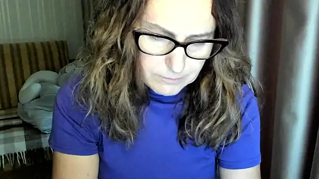 lauraoven online show from November 7, 11:38 am