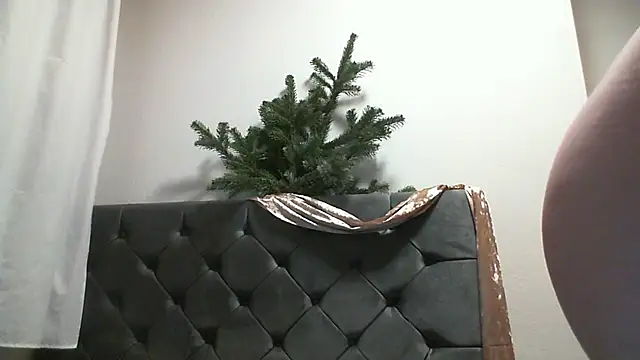 SusanCurt online show from January 9, 7:07 pm