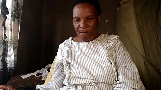 NaughtyGranny online show from July 23, 12:02 pm
