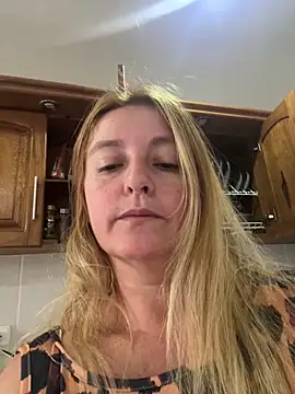 moniquerainx online show from April 11, 1:26 pm