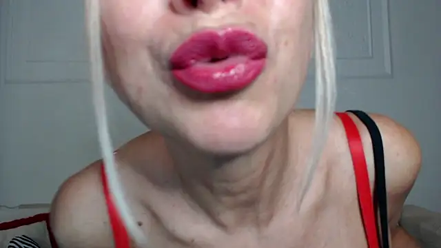 anastasiia1222 online show from June 18, 6:35 pm