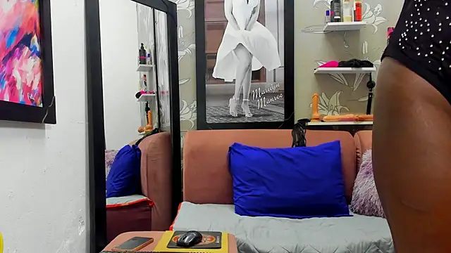 stNatashaBrunette online show from December 17, 8:57 pm