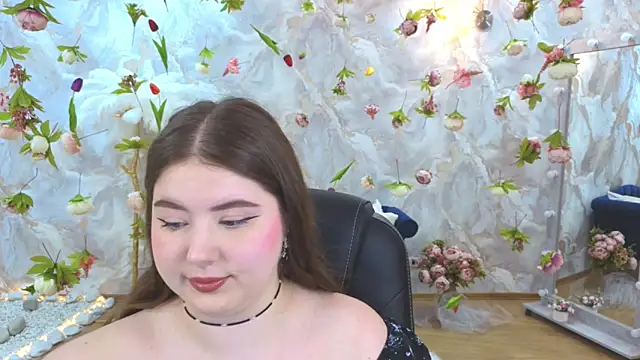 NicoleFoxery online show from April 17, 6:21 pm