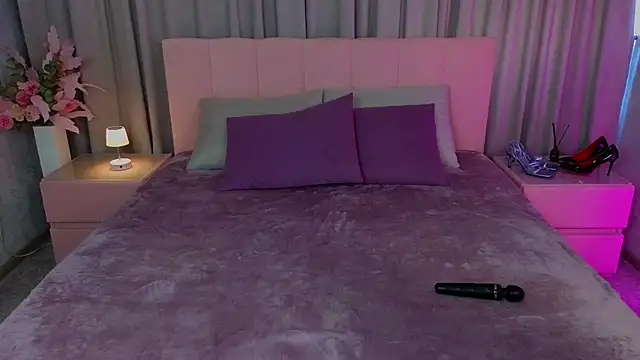 Ariana Petite online show from July 10, 12:34 am