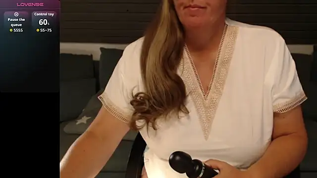 KimMitchelli online show from September 12, 4:47 pm