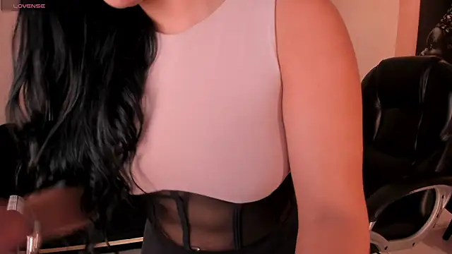 MiaRoberts1 online show from March 18, 12:32 pm