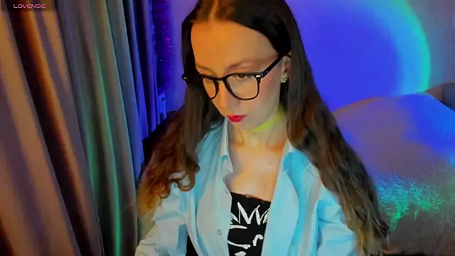 CurlySteph online show from October 19, 5:59 pm