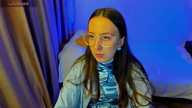 CurlySteph online show from March 23, 7:09 pm