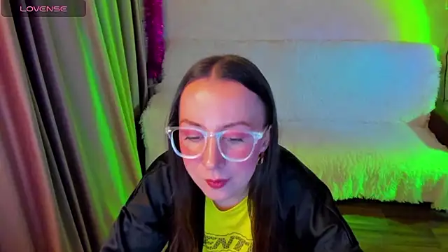 CurlySteph online show from January 8, 6:23 pm