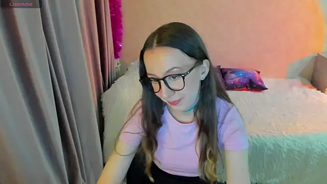 CurlySteph online show from September 8, 6:18 pm