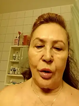 Hottie-Mom online show from April 8, 9:55 am