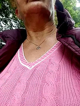 Hottie-Mom online show from July 20, 2:08 pm