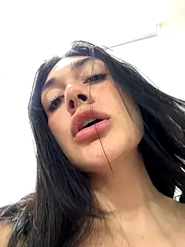 LaanaCooper online show from October 1, 8:58 pm