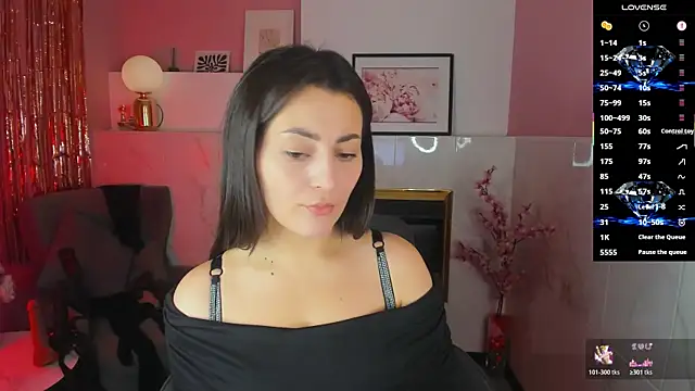 KylieMellow online show from December 21, 1:37 pm