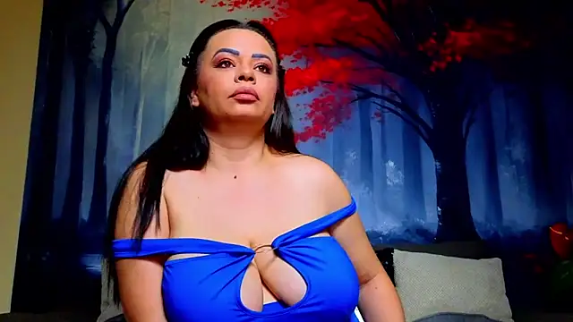 ElizabethEven online show from March 2, 9:20 pm