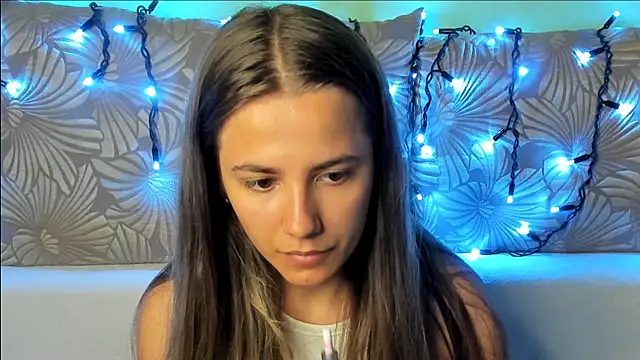 MaggieCake online show from August 10, 4:16 am