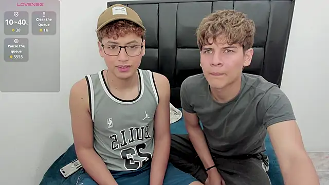 javieryalejandro online show from October 29, 3:14 pm