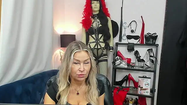 crystaLUX online show from October 8, 5:12 am