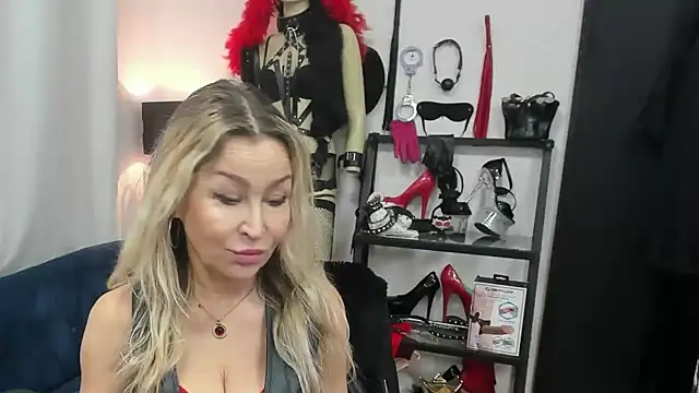 crystaLUX online show from February 13, 6:04 am