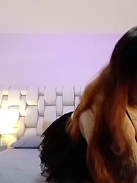 Snapshot of MiaYMolly chatting on September 27, 2:24 pm MiaYMolly online show from September 27, 2:24 pm