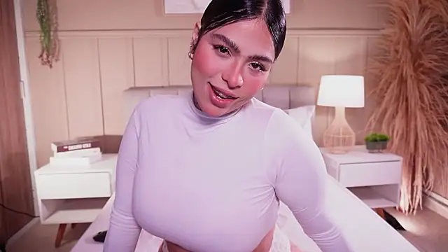 curvyliciousss online show from March 6, 1:17 pm