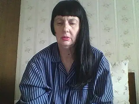 MelanyBanks online show from June 17, 2:18 pm