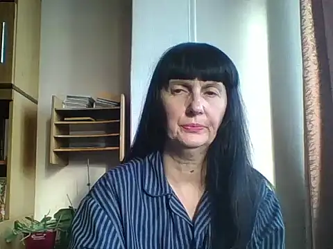 MelanyBanks online show from November 19, 12:05 pm