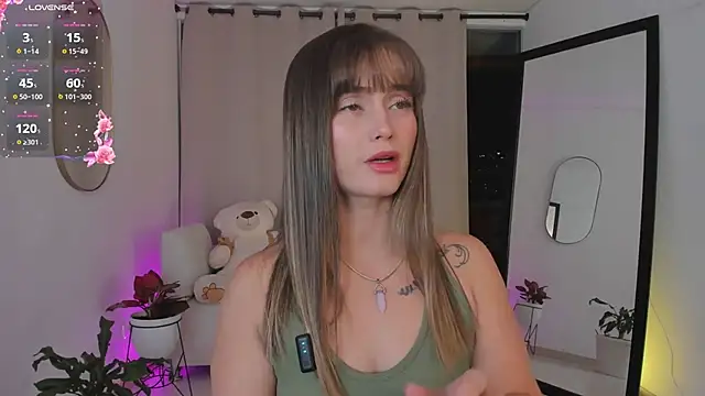 roxie gates  online show from October 21, 11:09 pm