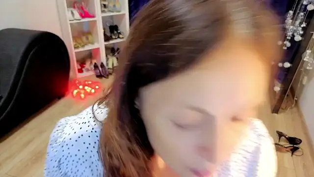 CaringSophie online show from April 15, 3:01 pm