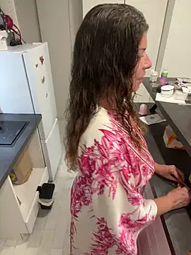 Jessytwerk online show from June 14, 7:14 pm
