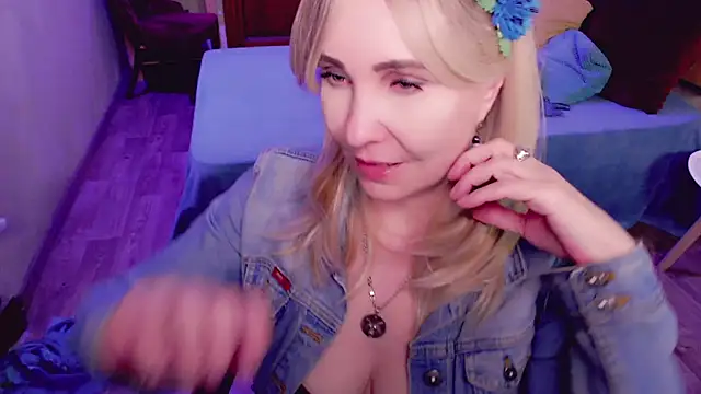  unique cam  online show from June 27, 12:22 pm
