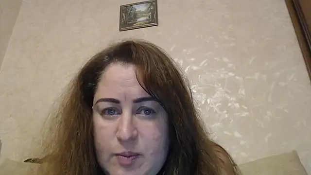 Amy August online show from November 8, 7:30 pm