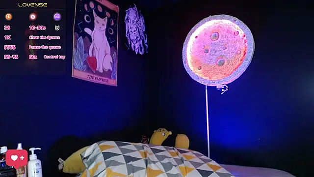 girl intense444 online show from November 27, 1:14 pm