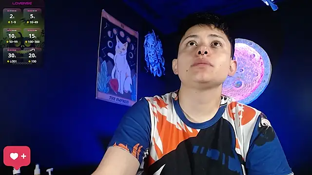 girl intense444 online show from November 4, 12:54 pm