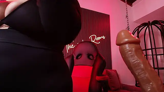 arianna smith  online show from November 22, 8:22 pm