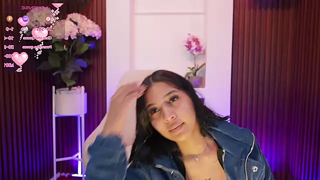 MaddyWattson online show from November 3, 11:36 am