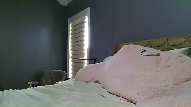 Lisaisluscious online show from May 4, 2:43 pm