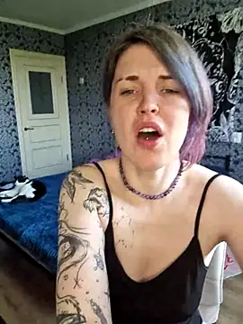LazyTanukii online show from June 12, 7:38 am
