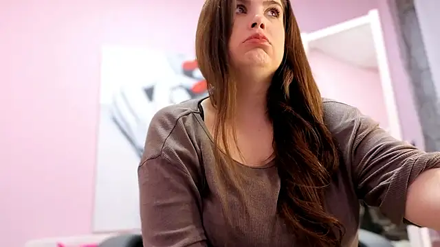 BattyMoll online show from April 5, 3:55 pm