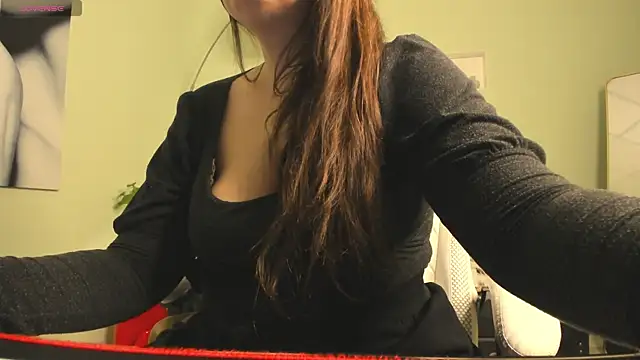 BattyMoll online show from March 26, 3:47 pm