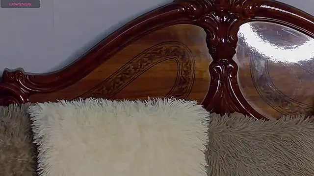 NicolePlay online show from January 13, 6:19 am